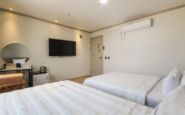 Yeosu Mj Motel Exterior photo