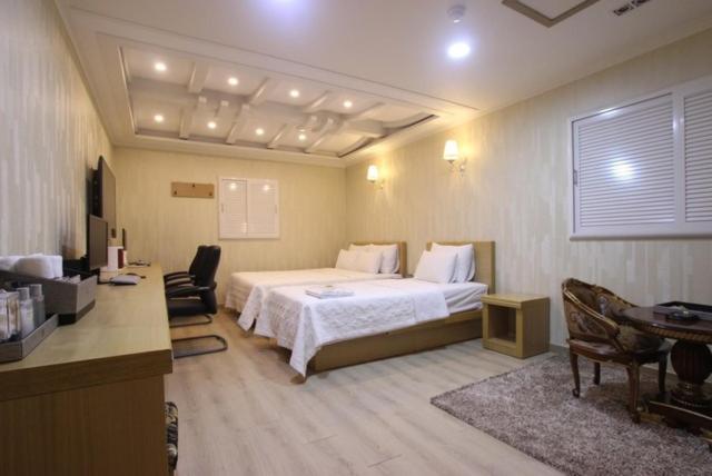 Yeosu Mj Motel Exterior photo